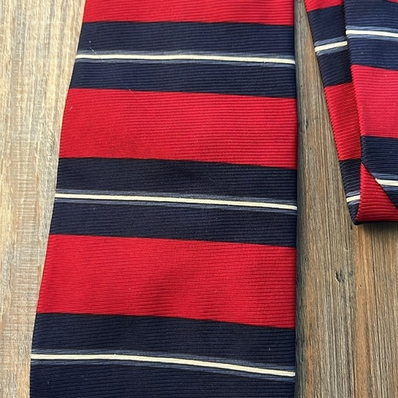 Geoffrey Beene Mens Silk Necktie Red and Blue Striped Men's Tie Formal Party - Picture 6 of 7